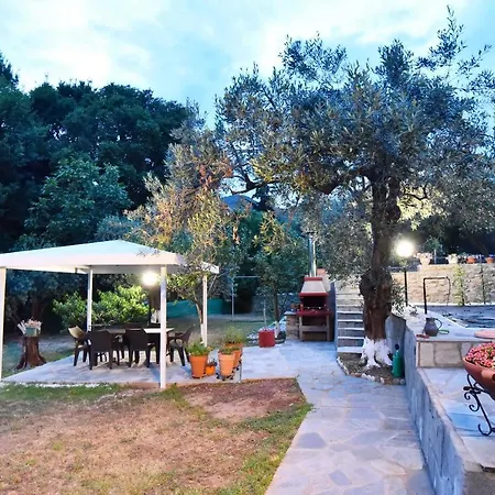 בית נופש Xenophon House PalaiónTsiflíkion
