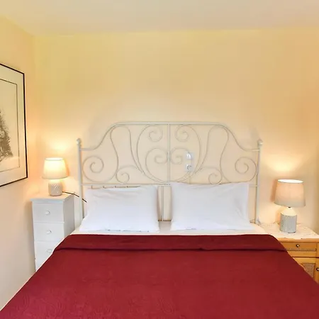 Xenophon House * PalaiónTsiflíkion