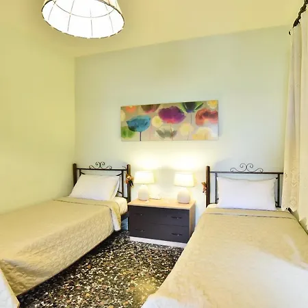 Semesterbostad Xenophon House