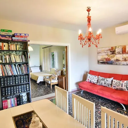 Holiday home Xenophon House