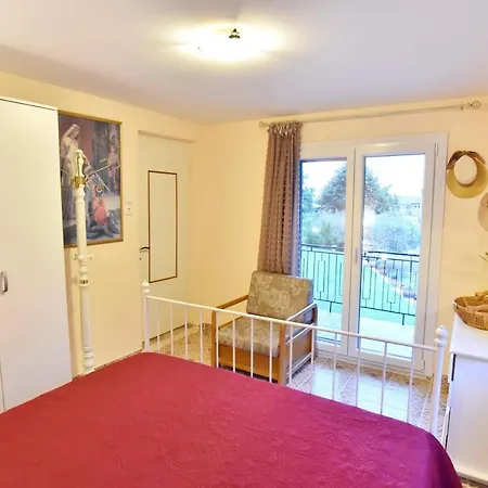 Holiday home Xenophon House *